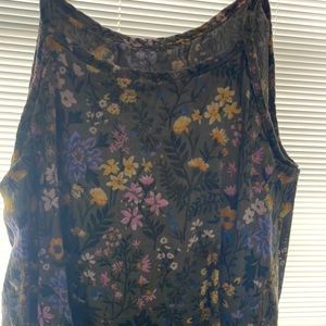 Floral old navy green top